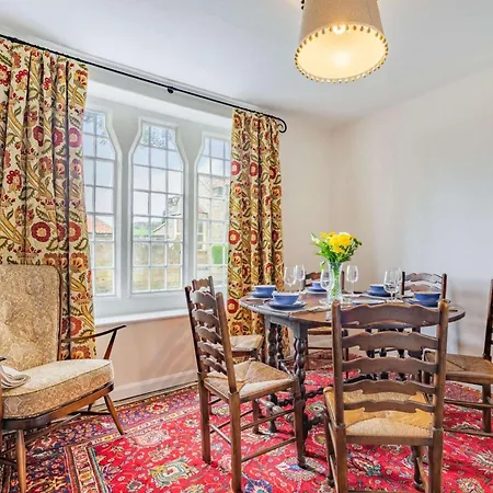 3 Bed In Fylingthorpe 85927 Holiday home