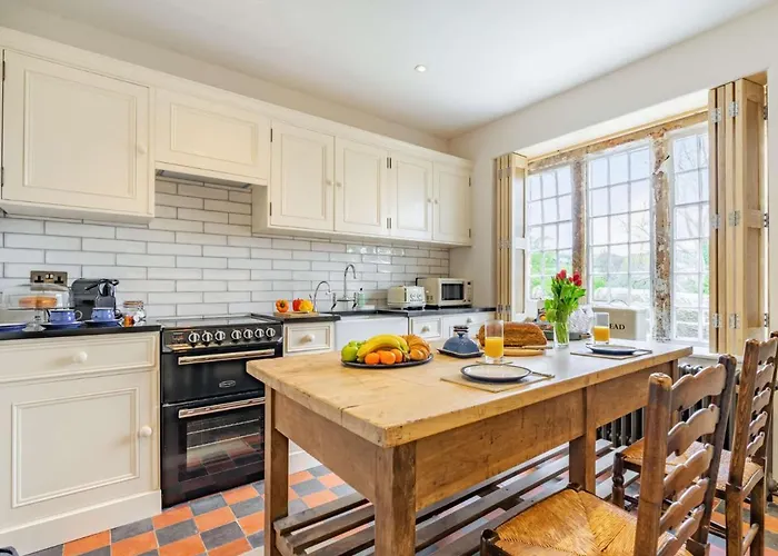 3 Bed In Fylingthorpe 85927 *