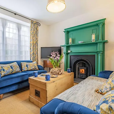 3 Bed In Whitby Oc-85927 *