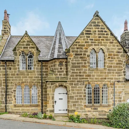 Дом отдыха 3 Bed In Fylingthorpe 85927