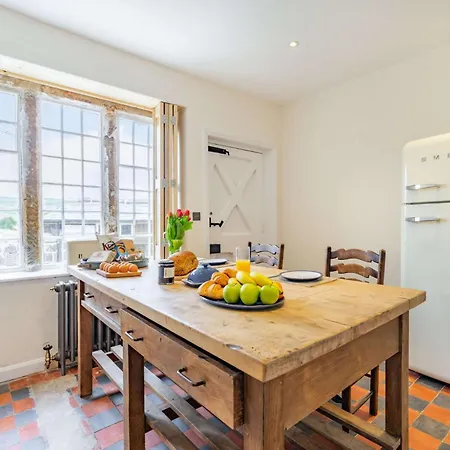 بيت للعطل 3 Bed In Fylingthorpe 85927 *